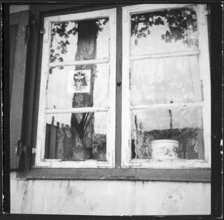 Freie Stadt Danzig, Danzig (Gdansk): Fenster; Fenster mit nationalsozialistischem Emblem und dem Wappen von Danzig