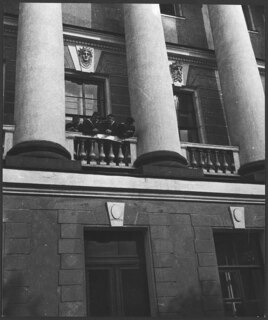 Russland, Leningrad (Sankt Petersburg): Marineschüler; 4 Marineschüle auf Palastbalkon
