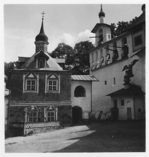 Estland, Petseri (Pechory): Kloster; Gebäude des Klosters