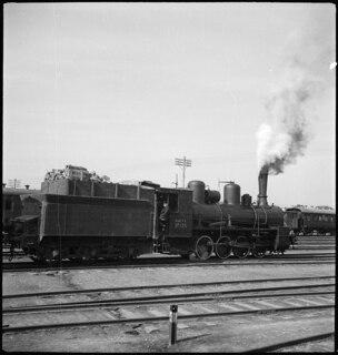 Estland, Narva (Narwa): Eisenbahn; Lokomotive mit Wagen