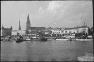 Lettland, Riga: Stadtansicht; Sicht von der Brücke auf den Dom