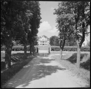 Schweden, Akers Styckebruk: Lida Herrgard; Herrenhaus am Ende einer Allee