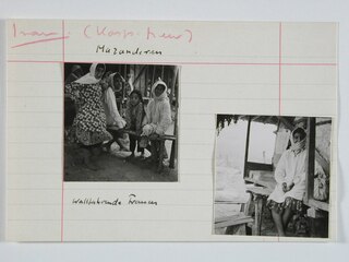 Iran, Mazanderan (Mazandaran): Wallfahrt; Karteikarte: Sitzende Frauen