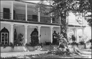 Iran, Meshed (Mashhad): Britisches Konsulat; Zweistöckiges Haus mit Säulen