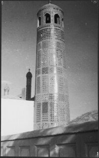 Afghanistan, Mazar-i-Sherif (Mazar-i Scharif, Masar-e Scharif): Grabmal; Ein runder, gekachelter Turm