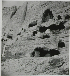 Afgh. | pink conglomerate cliffs othe the Buddhas | approaches of Bamyan | [Legende von EM]