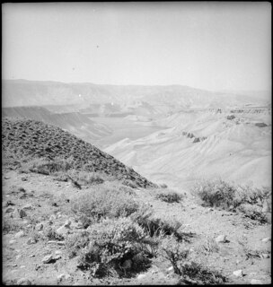 Afghanistan, Band-i-Emir, Band-i-Amir (Band-e-Amir): Landschaft; Blick in ein Tal  mit einem See