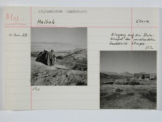 Afghanistan Hindukusch | Haibak | Eingang auf der Steinkuppel des unvollendeten buddhist. Stupa | Clark | 11. Nov. 39 | ClarkAfghanistan | Aufn. aus dem Hindukusch: | Afghanen bei Haibak | [Legende auf separatem Umschlag]