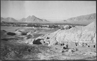 Afghanistan, Haibak (Samangan, Aybak or Aibak): Landschaft; Hügel mit Höhlen