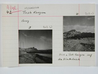 Afghanistan, Tash Kurgan (Khulm, Kholm): Landschaft; Karteikarte: Blick auf eine Ruine und die Berge