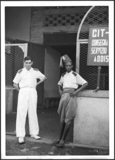 An Italian + a natif cop - Massaua, ital. Eritrea | Schwarzenbach