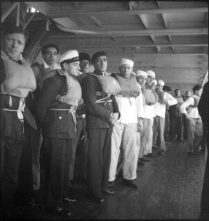 Brand des "Orazio" Jan. 1940 | - Rettungsmannschaft des Conte Biancamano" | [Legende auf separatem Umschlag]