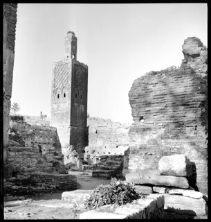 Französisch-Marokko, Rabat: Grabstätte Chellah; Gesamtansicht der Grabstätte Chellah mit viereckigem Minaret in der Mitte