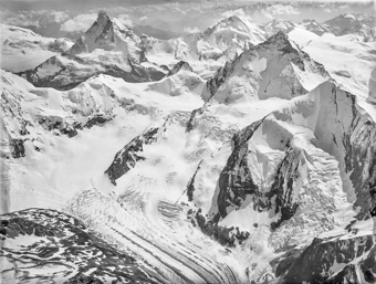 Sammelmulde des Glacier Durand (Zinalgletscher), Matterhorn, Pointe de Zinal, Dent d'Hérens, Ballonaufnahme
