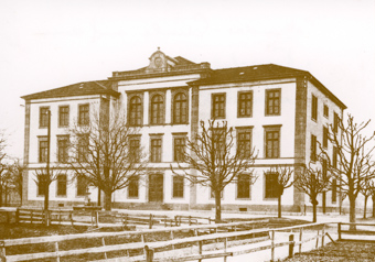 Kreuzfeld-Schulhaus