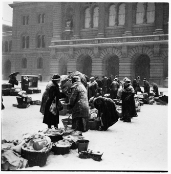 Markt auf dem Bundesplatz im Winter
