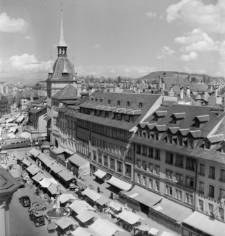 Bärenplatz mit Marktständen von oben, Bern