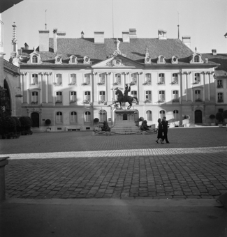 Münsterplatz mit Stiftsgebäude, Bern