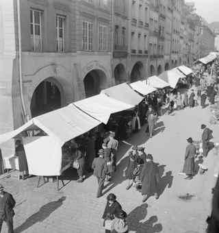 Markt an der Kesslergasse von oben, Bern