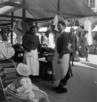 Verkäuferinnen am Fleischmarkt, Kesslergasse Bern