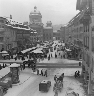 Bärenplatz im Winter von oben, Bern