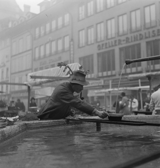 Mahlzeit am Bärenplatzbrunnen, Bern