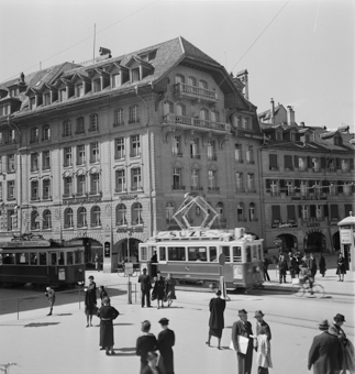 Bärenplatz mit Trams, Bern