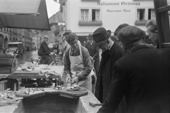 Fischmarkt auf dem Waisenhausplatz, Bern 