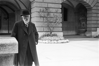 Spaziergänger auf der Bundesterrasse, Bern
