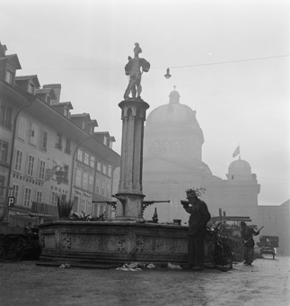 Mahlzeit am Bärenplatzbrunnen, Bern