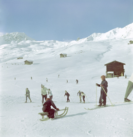 Winterlandschaft mit Skifahrern