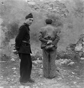 Vermutlich Mauer einer zerstörten Kirche (vgl Bild 093)