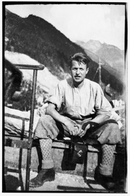 Porträt von Paul Senn unterwegs auf Reportage