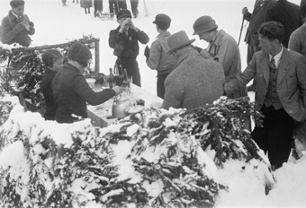 Verpflegungsstand an Skispringen