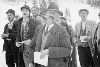 Schiedsrichter und Punkterichter an Skispringen