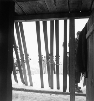 Aufgereihte Sprungskis