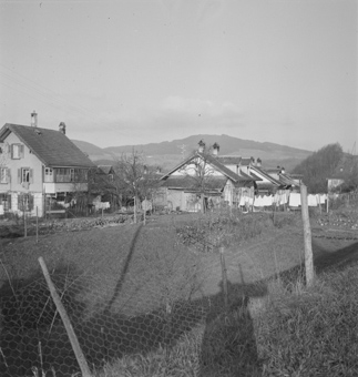 Wohnhäuser Ostermundigen mit Blick Richtung Bantiger