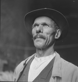 Josef Bopp, Vorarbeiter im Sandsteinbruch Ostermundigen, erzählt von früher