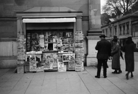 Unruhen von Genf 1932: Zeitungskiosk vor dem Musée Rath