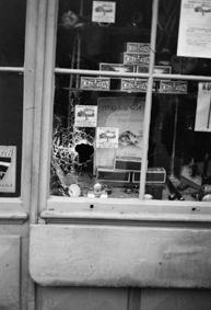 Unruhen von Genf 1932: Einschussloch an einem Schaufenster