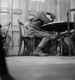 Ruhepause im Wartsaal