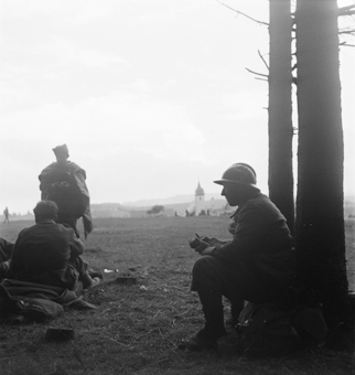Französische Infanteristen im Schweizer Jura