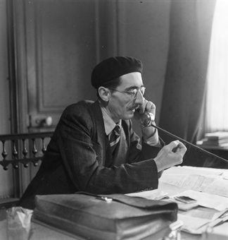 C. Monthieu in seinem Büro
