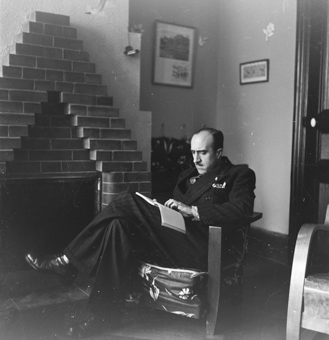 George Sicre in seiner Wohnung