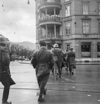 Soldaten beim Bubenbergplatz in Bern