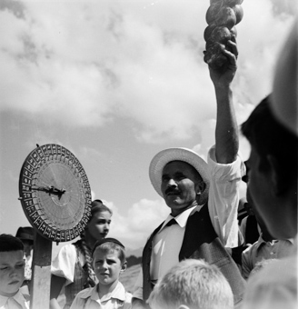  «Zwirbelet» an der Chilbi am Gabelspitz in Eggiwil