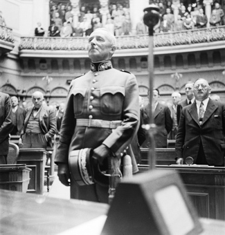 General Guisan während der Vereidigung