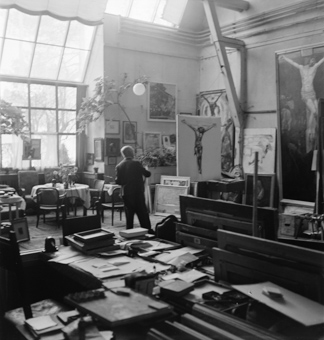 Cuno Amiet in seinem Atelier auf der Oschwand